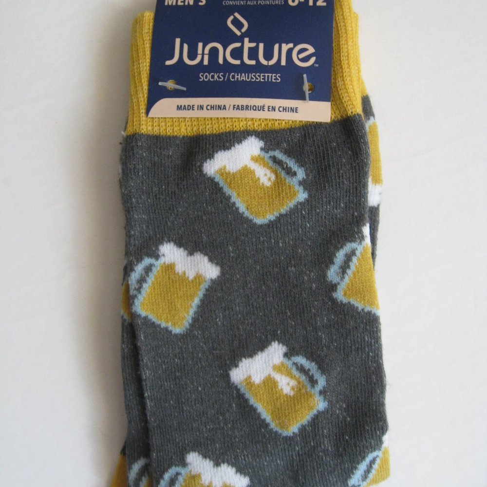Juncture Men's Novelty Socks Beer Mugs Gray Yellow Socks Size 6-12 NEW
